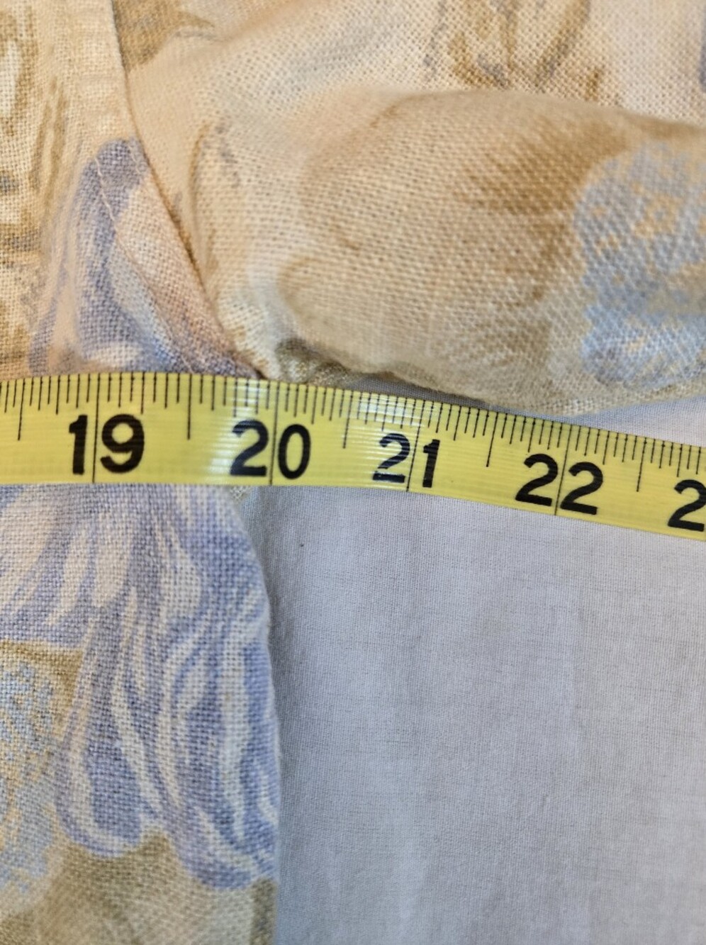 Vintage Bill Blass Floral Button-Front Linen/Cotton Jacket in Light Blue & Cream - Picture 10 of 13